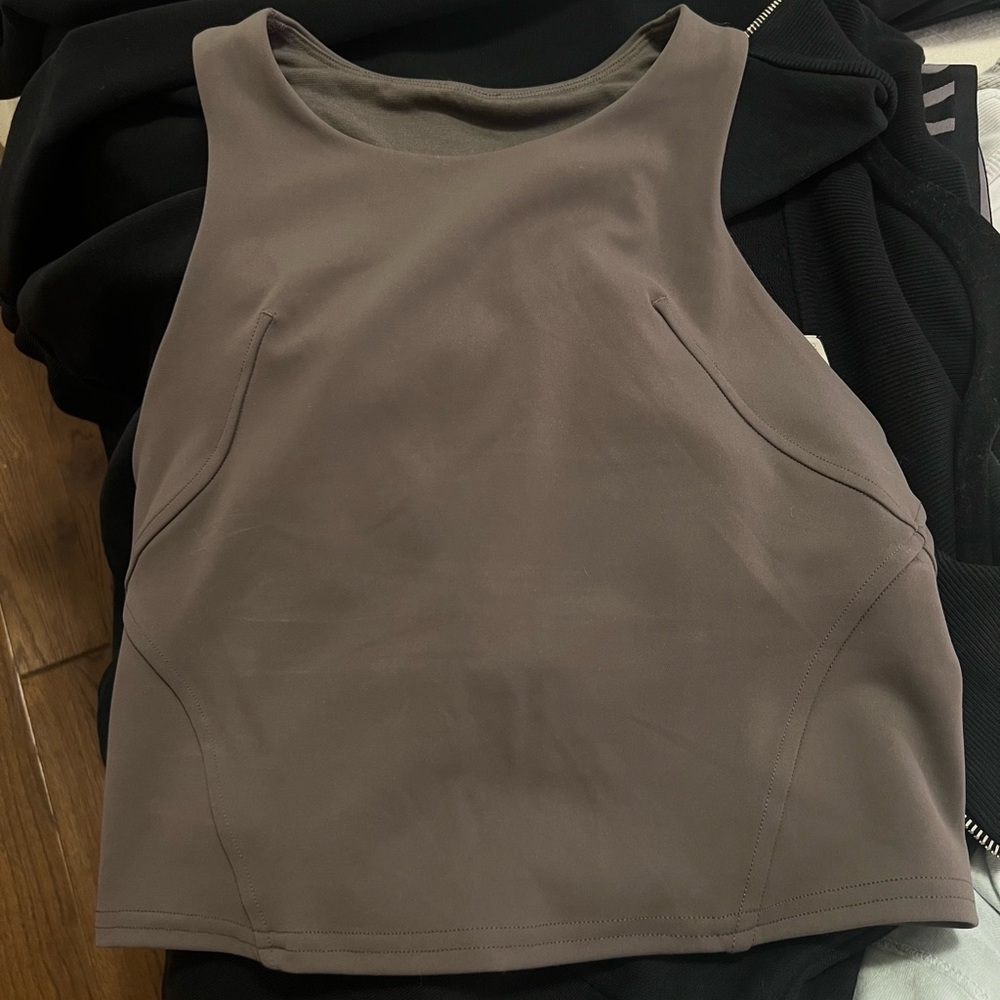 Lululemon invigorate tank
